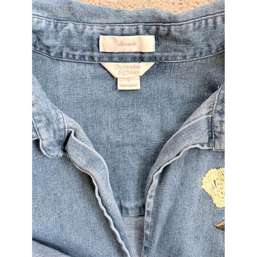 Floral Embroidered Denim Shirt Light Wash Blue Large 90's Butter Mom - Picture 2 of 10